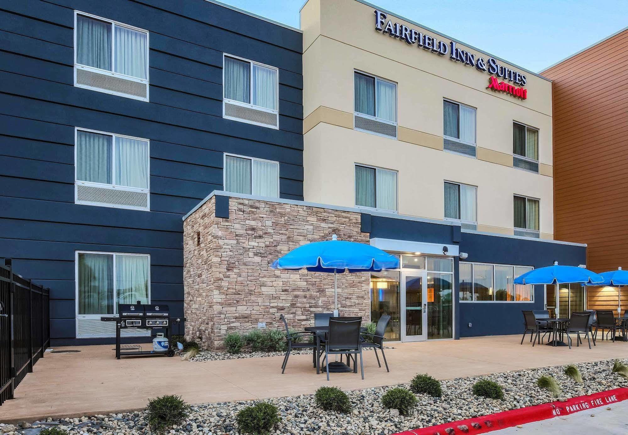 Fairfield Inn & Suites By Marriott Snyder Bagian luar foto